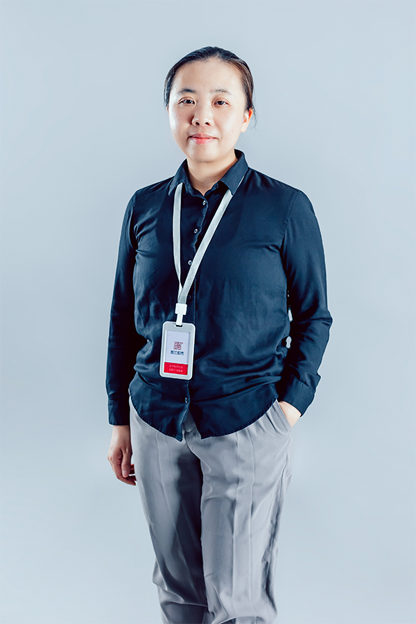 李婧