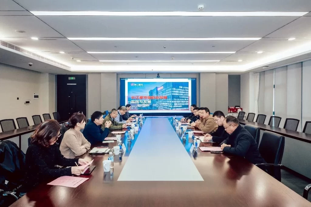 江苏省建筑产业现代化促进会、江苏城乡职业学院考察团一行调研長江都市